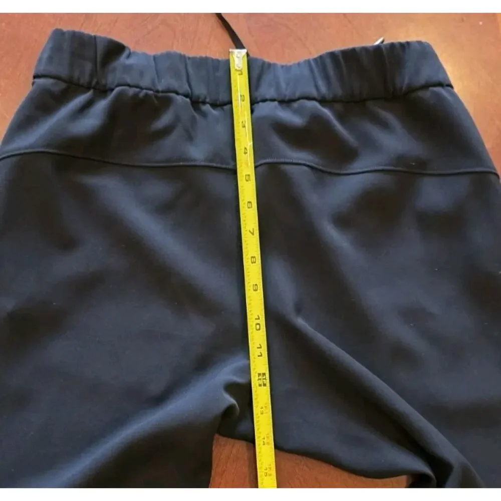 Lululemon On The Fly Black Drawstring Crop Pants Size 8 W6AVMS Athletic Casual